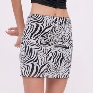 🦓 UO Zebra Printed Mesh Mini Skirt Size M
